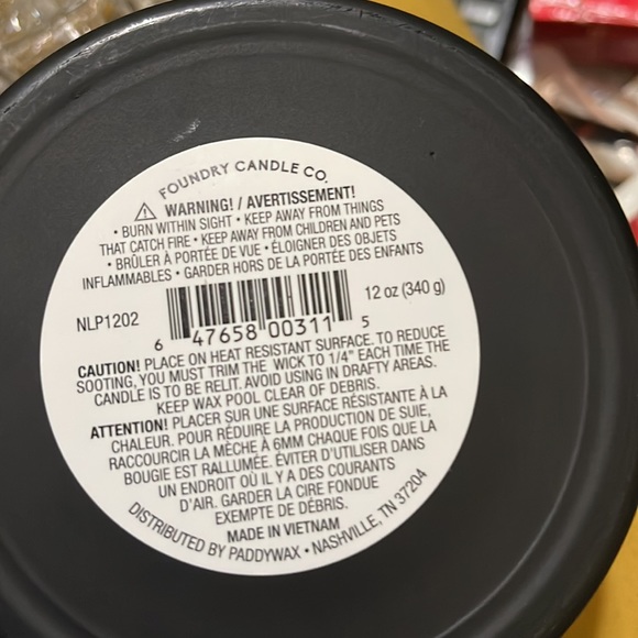 Tobacco & Patchouli Foundry Candle Co. 3 wick soy blend candle, … - Picture 4 of 4